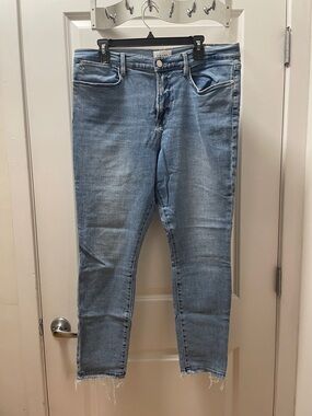 Frame Denim Light Blue Cropped Ankle Jeans